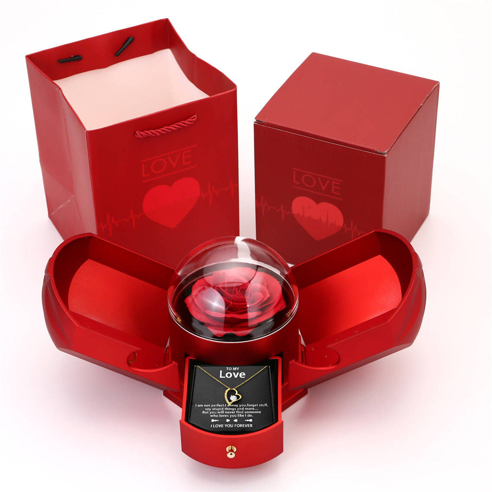 LOVE BOX - Boîte à bijou comportant une rose éternelle et un magnifique pendentif en forme de coeur